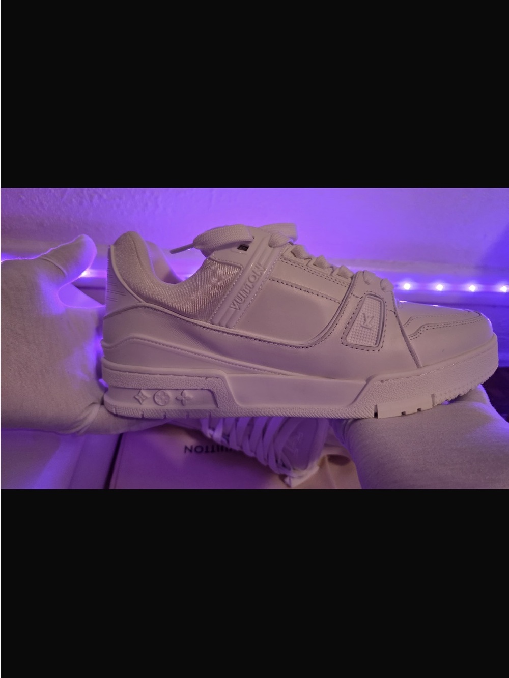 Louis Vuitton White Leather Low-Top Sneaker